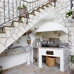 Relais Palazzo Cacace 3*