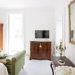 Relais Palazzo Cacace 招待所