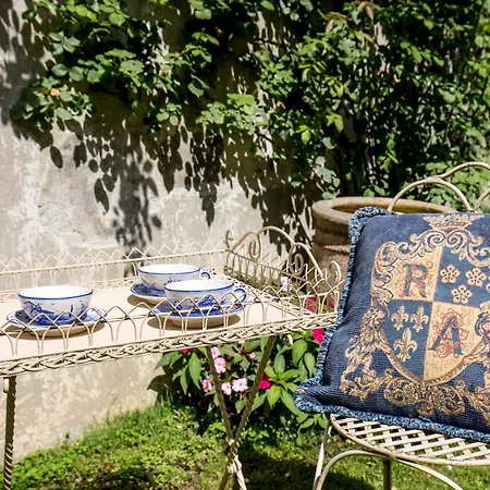 Relais Palazzo Cacace Konukevi