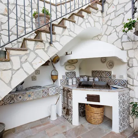 Relais Palazzo Cacace 3*