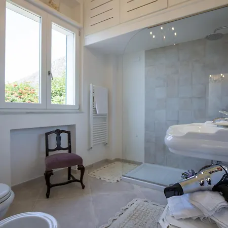 Relais Palazzo Cacace Konukevi 3*