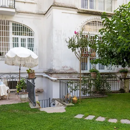 Relais Palazzo Cacace Гостевой дом 3*
