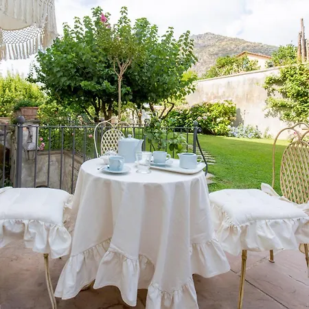 Relais Palazzo Cacace メタ